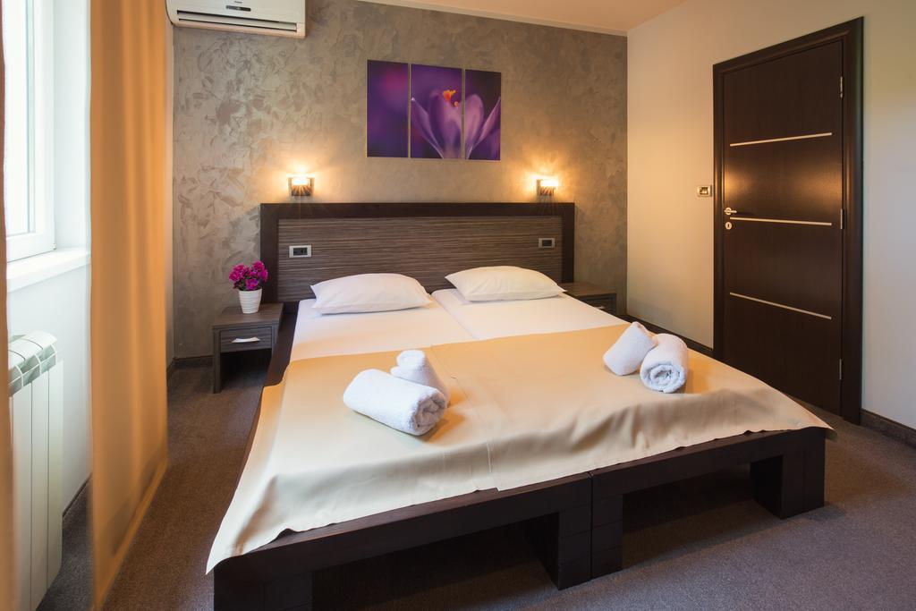 Villa Mystique Belgrado Kamer foto
