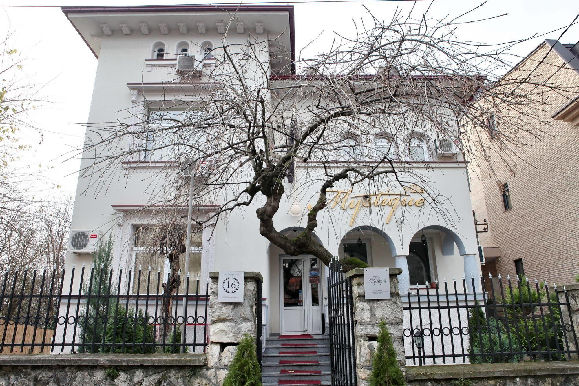 Villa Mystique Belgrado Buitenkant foto